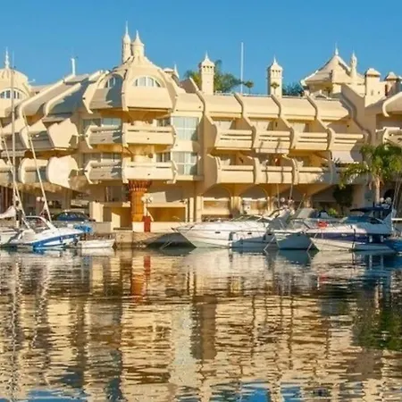 Acogedor Estudio, Piscina Y Vista Mar, 贝纳尔马德纳