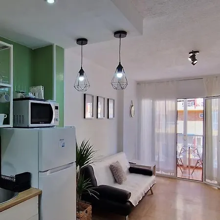 Acogedor Estudio, Piscina Y Vista Mar,